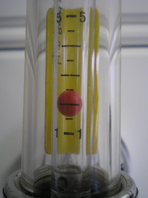 OXYGEN FLOW METER The centre of the ball