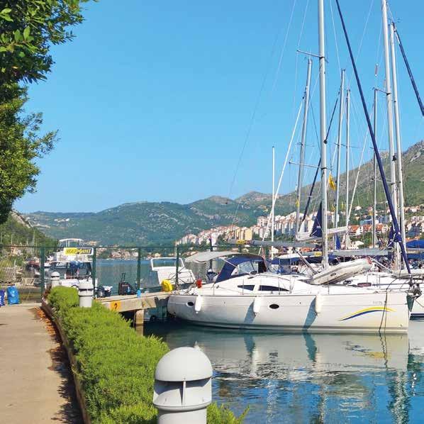 Dubrovnik base All prices are in EUR per week, 13% tax included CHECK IN/OUT: Saturday from 17:00h / Saturday 09:00 MODEL NAME Year Berths 21.07.-18.08 30.06.-21.07. 18.08.-15.09. 09.06.-30.06. 15.09.-22.