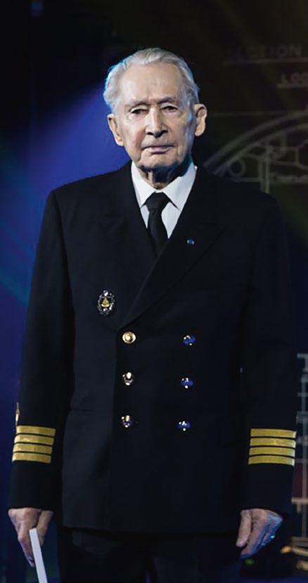 Tagasi Eestis, töötas ta Eesti Merelaevanduse laevadel ning hiljem mereinspektori ja juhenduskaptenina. Tema eestvedamisel moodustati 1973.