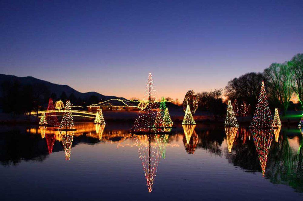 Pond Town Christmas Lighting Ceremony Friday, November 24th. Start your Holidays off with this beautiful Salem tradition. The ceremony will begin at 6:00 p.m. Dress warm and come prepared to participate in welcoming Santa and Owing and Awing as Salem s Pond Town Christmas begins, very fun for the whole family.