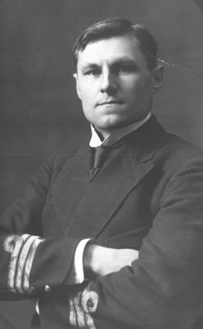 210 Arto Oll Asekapten (aastast 1924 mereväekapten) Johannes Herm, Eesti merejõudude juhataja 1919 1925.