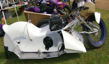 powered midget was seen on display at Rocklea with some of the Old Body
