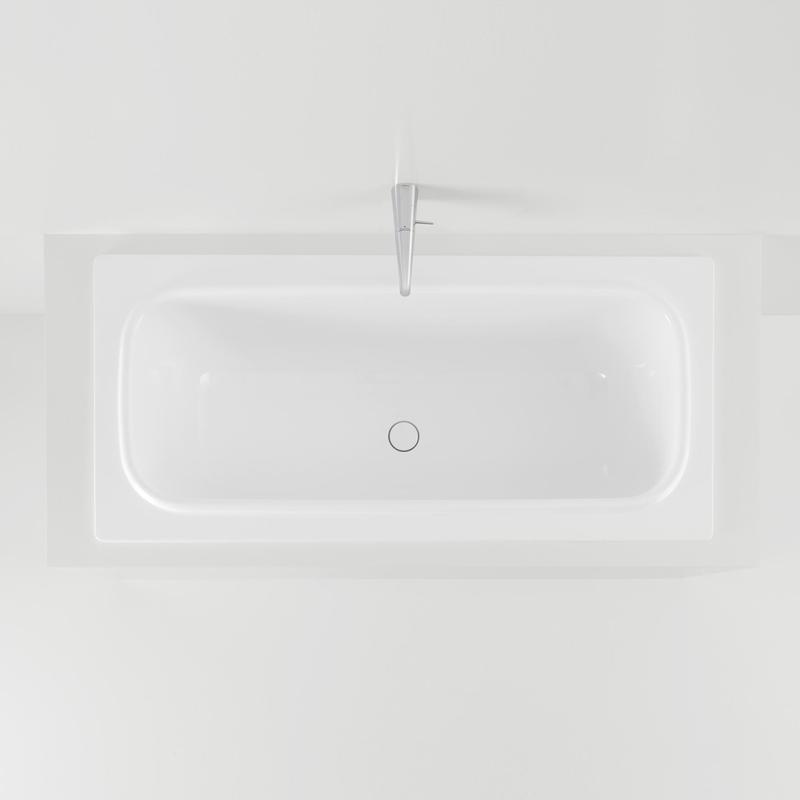 BLANC 1700 FREESTANDING BATH BL7W $1,979.00* Enjoy a long, luxurious soak? You'll love Blanc, with it's tapered design to maximise your enjoyment of this beautiful, elegant bath.
