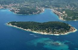 With the guidance of a professional, you ll paddle through the calm seas of the Korcula archipelago in a kayak or glass-bottom canoe, admiring the