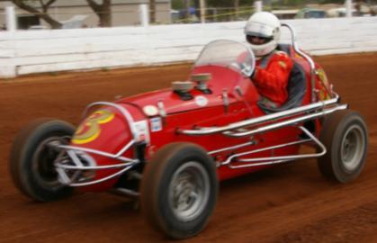 QLD 35 Lyle Gough/Grey Holden S/car Event one for the night saw long time veteran of the sport Barrie Watt driving a Pontiac powered speedcar along with QLD 3 Barrie Watt/Pontiac Speedcar Brian Jones