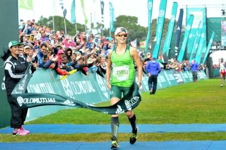 A DATE OF BIRTH: 18 January 1983 PERSONAL BEST PERFORMANCES Distance Race Time Date 10 km: Bestmed Tuks 36:20 21 February