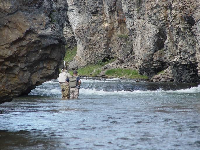 ORVIS WEEK AT HUBBARD S YELLOWSTONE LODGE WITH ORVIS TRAVEL FLY FISHING MANAGER JASON ELKINS JULY 21-28, 2012 Fish the legendary trout waters of the Rocky Mountains 7 night package includes 6 days of