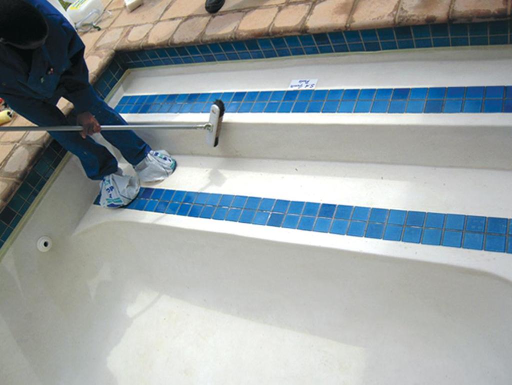weber.cote Pool Paint surface preparation Step 6 Brush and vacuum the entire surface to remove dust and debris.