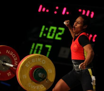 Great battles, records, big crowd, magnificently organised and a record number of lifters.