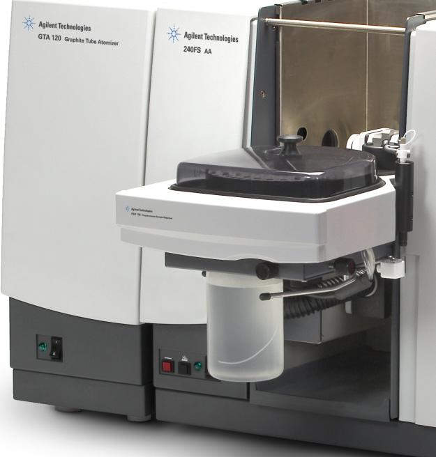 Introduction Figure 2 Agilent PSD 120 programmable sample dispenser When in use, the PSD mounts on the front of the sample compartment of your spectrometer, with the carousel containing the required
