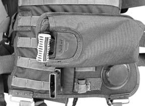 CSAV MILITARY LIFE PRESERVER TECHNICAL MANUAL 16 DIVE APPARATUS CONFIGURATION Weight Pouch Setup The weight pouch placements shown