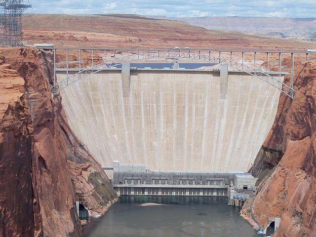 The First Dam: Glen Canyon Completed in 1966 amid much
