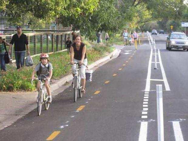 A l t e r n a t i v e C : This alternative reduces the lanes from 13 feet to 11 feet which would reduce vehicle speeds.