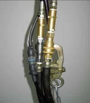 Page 13 of 42 Helmet air hose couplings should be at left side of harness Model 5000 Egress Cylinder Umbilical Connections