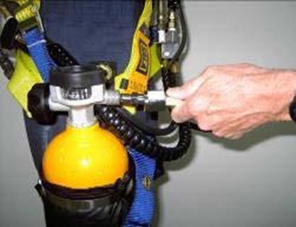 Model 5000 Umbilical to Interconnect connection Model 5000 Egress assembly connections Hold life support helmet assembly in