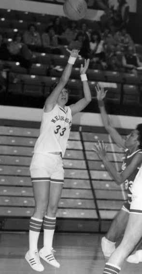 HUSKERS.COM @HUSKERSWBB #HUSKERS NEBRASKA 1,000-POINT SCORERS JAN TEAR'A CROUCH 33 LAUDERMILL 2012-15 1976-79 5-11, Forward Lincoln, Neb. (East) 1,183 Points (19) 5-9, Guard Moreno Valley, Calif.