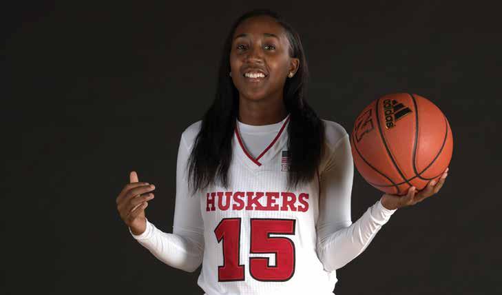 18 Player in Illinois (MaxPreps, 2015) Fourth-Team All-Illinois (IBCA, 2015) BRIA STALLWORTH 5-6 Sophomore Guard Chicago, Illinois (Homewood-Flossmoor/UMass) 15 OUTLOOK (2017-18) After sitting out