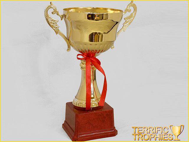 00 GOLD STAR FIGURE TROPHY CUP