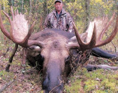 Northern Alberta Moose Hunt #29 For those of you who have hunted whitetails in northern Alberta, it will come as no secret to you why we offer a Farmland style moose hunt in that country.