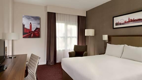 Jurys Inn London Islington offers its guests a comfortable stay, and all of their 229 rooms are designed with that in