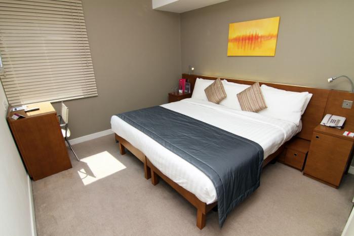 Each air-conditioned room at Ambassadors Bloomsbury includes a flat-screen TV with satellite channels, Hypnos mattresses, a safe, a hairdryer and a Nespresso coffee machine.