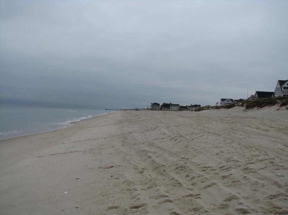 No large-scale beach fills have been carried out at this location. Photo taken October 19, 2010.