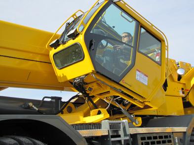 available on the RT890E and hydraulically offsets from the super-structure cab from 5⁰
