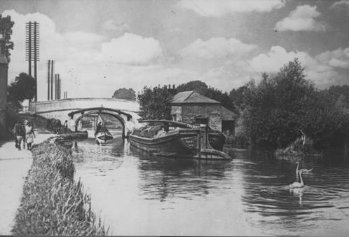 Teams of navvies (short for navigators) dug the canals The Grand Junction Canal is now part of the