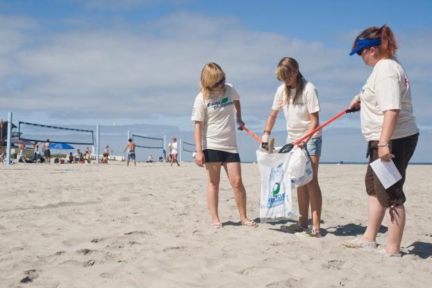 How to Coordinate a Beach Cleanup Planning a Cleanup: Pick a date, time, and location for your cleanup Choose a location in need of a cleanup Plan where volunteers will meet Find a site that has