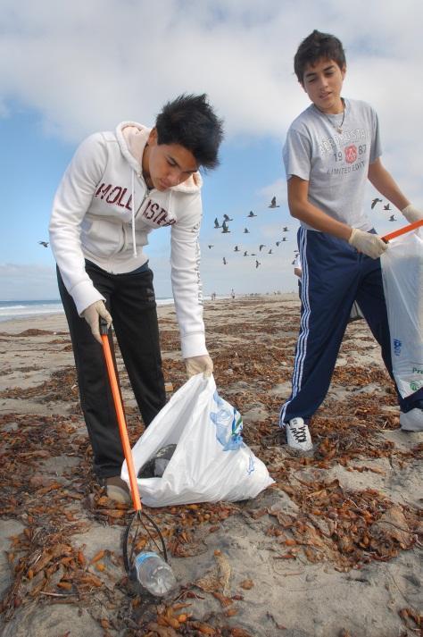 115 or cleanups@sdcoastkeeper.org to inform us of your volunteer count. Inform us of a date and time for picking up and returning supplies.