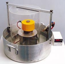 + 40 C require the liquid to be about 20 C and + 50 C respectively. The exact values mainly depend on the chamber in use and on the length of the tube. 2.5 Facilities for humidity tests The cylindrical temperature chamber (see 2.