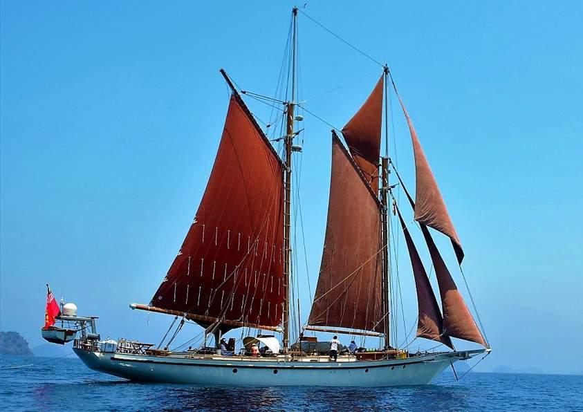 Step back in time when you come aboard the schooner Dallinghoo.