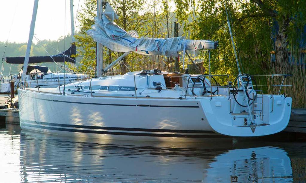Arcona Yachts AB reserves the right to alter without notice the specification, design and equipment. Edition 0101 Arcona Yachts AB.
