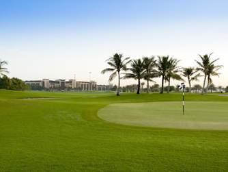 You can reach the venue from the Abu Dhabi International Airport in just 25 minutes. Abu Dhabi Club offers 27 of the finest holes you can hope to play in the entire Gulf region.