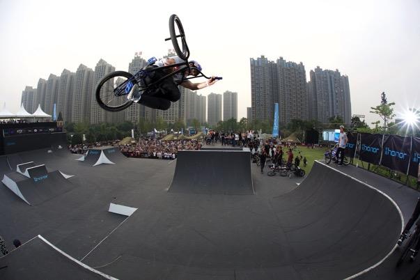 Creation of UCI BMX Freestyle Park World Cup Collaboration between UCI and Hurricane Action Sports BMX Freestyle Park is now a recognised cycling discipline, certified by the Union Cycliste