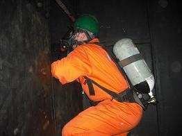 Confined Space-Vessel Entry Incorporating Search & Rescue Procedures 2 day - overview Overview This course is designed to provide delegates with a thorough understanding of the dangers of confined