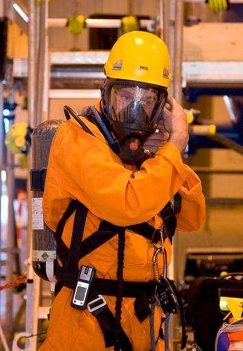 Delegates will be trained in search and rescue techniques using breathing apparatus. This course is designed ay managers, supervisors, engineers and operatives.