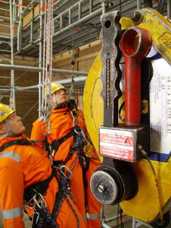 height. The course extends the knowledge of the legislation regarding the risk assessment, rescue provision and practical skills of the candidate.