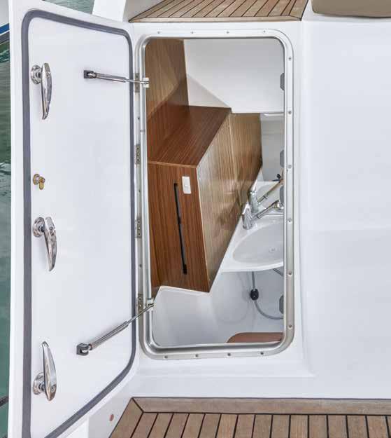 There is a third double cabin to the portside, also pleasing your guests with high headroom
