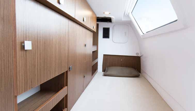 According to Sealine s priority on daylight, this cabin is bathed in sunshine through its