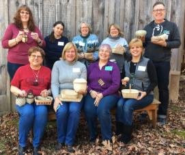Are you looking for new ideas in basket weaving? Then you need to check out www.prairiewoodbasketry.com This is the web site belonging to Annetta Kraayeveld.