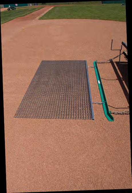 BEACON BUILT MADE IN TH E U SA Beaco Steel Mat Drag Perfect for groomig your field. Each steel mat drag has a bar riveted to the lead edge for stiffess & stregth.