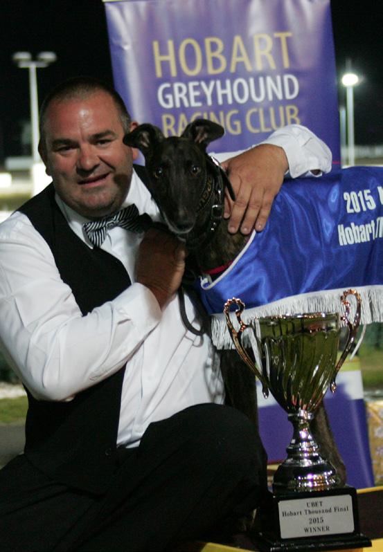 Leading Sire Magic Sprite - John Carruthers accepting the trophy 3 41 2-5