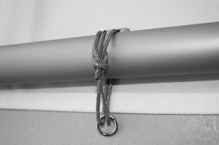 Tie a 100mm/4 diameter bowline loop in the rope end to use as a handle or tie a figure of eight stopper knot. (figure 15) 6.