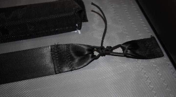1.4.2. Fixing the foot strap Tie the middle foot strap into place firmly Fixing the foot straps Step 1 1.4.3.
