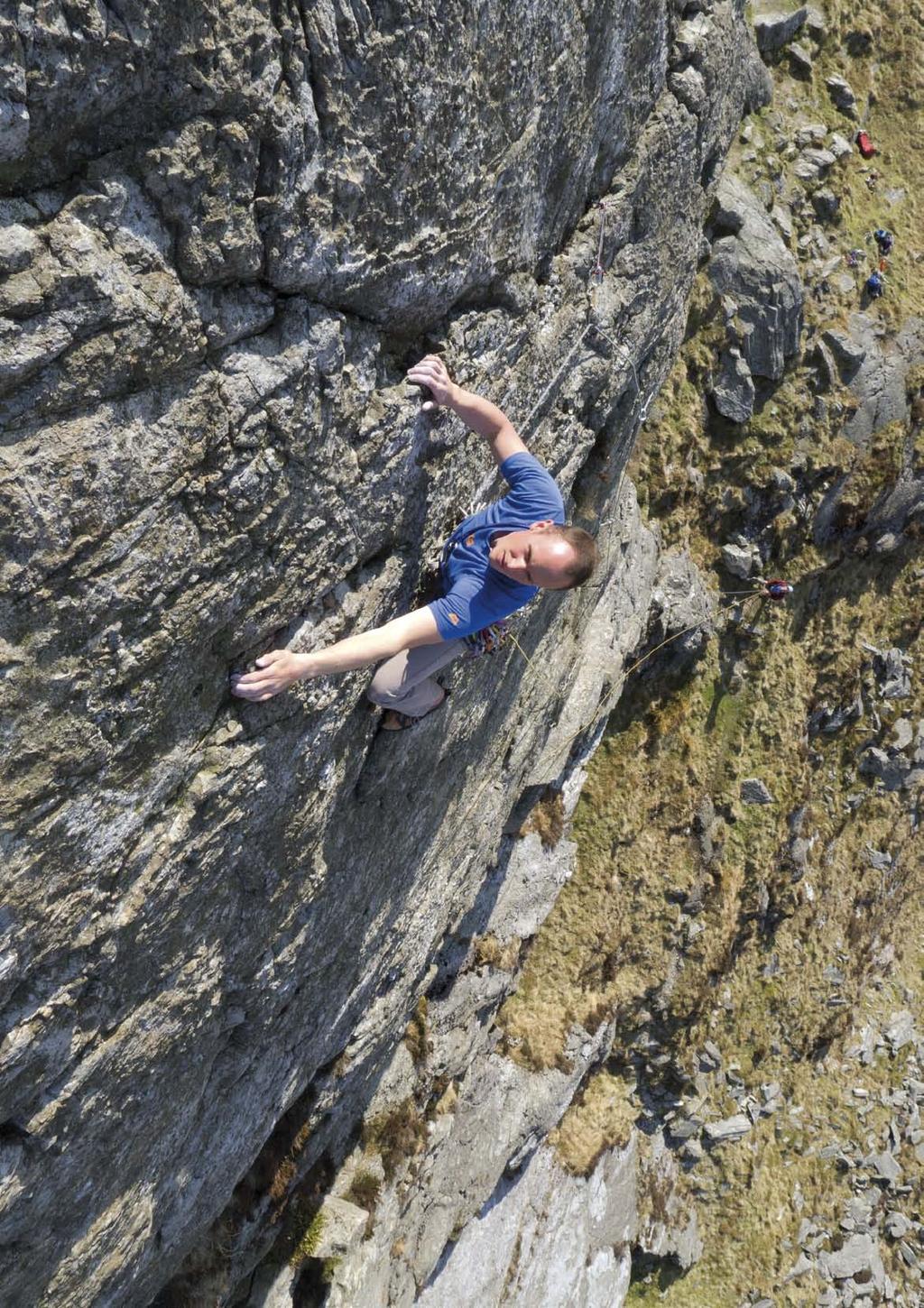 North Wales Climbs Mark Reeves Jack Geldard Mark Glaister A climbing guidebook to selected routes on the crags of North Wales Cover photo: Alexandra Schweikart, belayed by Christopher Igel, on Left