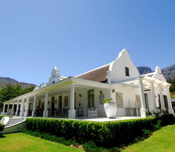 Bushmans Kloof Wilderness Reserve & Wellness Retreat CEDERBERG MOUNTAINS 3 Nights Escape Bushmans Kloof and soak up the tranquility of this award-winning lodge, only 20km from Cape Town.