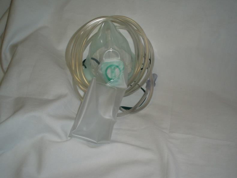 The one-way valve between the bag and mask closes and prevents rebreathing of exhaled air. High concentrations of oxygen around 85% can be achieved.
