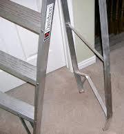 Ladders Ladder in good condition. Proper ladder for the task. Proper use of ladder. i.e. Tied off, level ground, proper angle and extension (1 metre above upper landing).