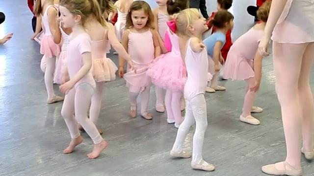 5 (no class September 21) Session 2 :November 2-December 7 (no class November 23) TINY DANCERS (Ages 3-4 Years) An introduction to ballet for our preschool age friends.